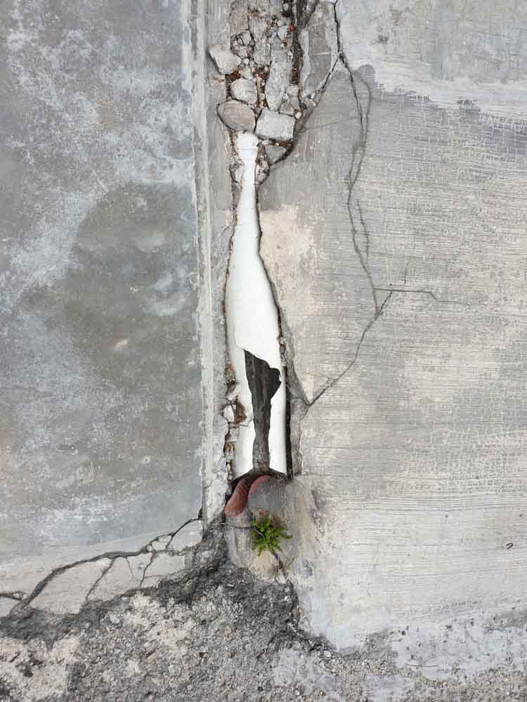 Cracked pipes