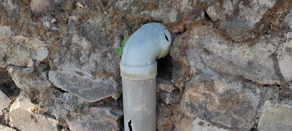 damaged sewer pipe damaged sewer pipe